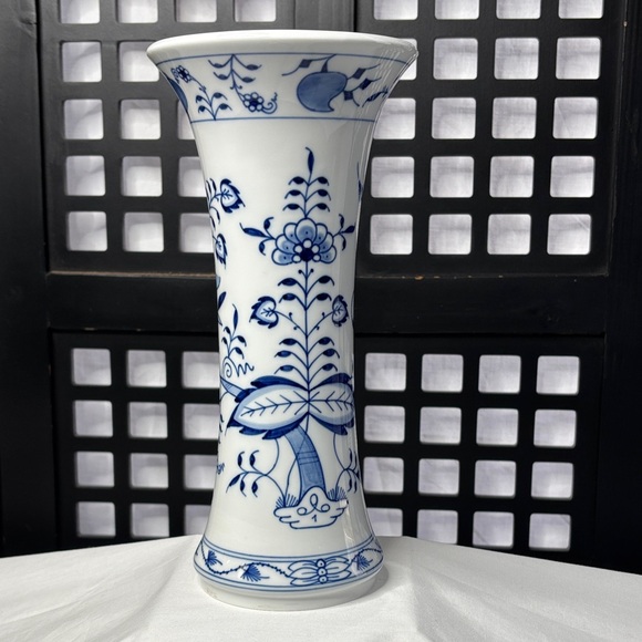 💙 Meissen Blue Onion Vase 10